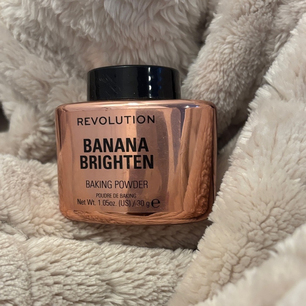 Revolution Banana Brighten Baking Powder - Bronze